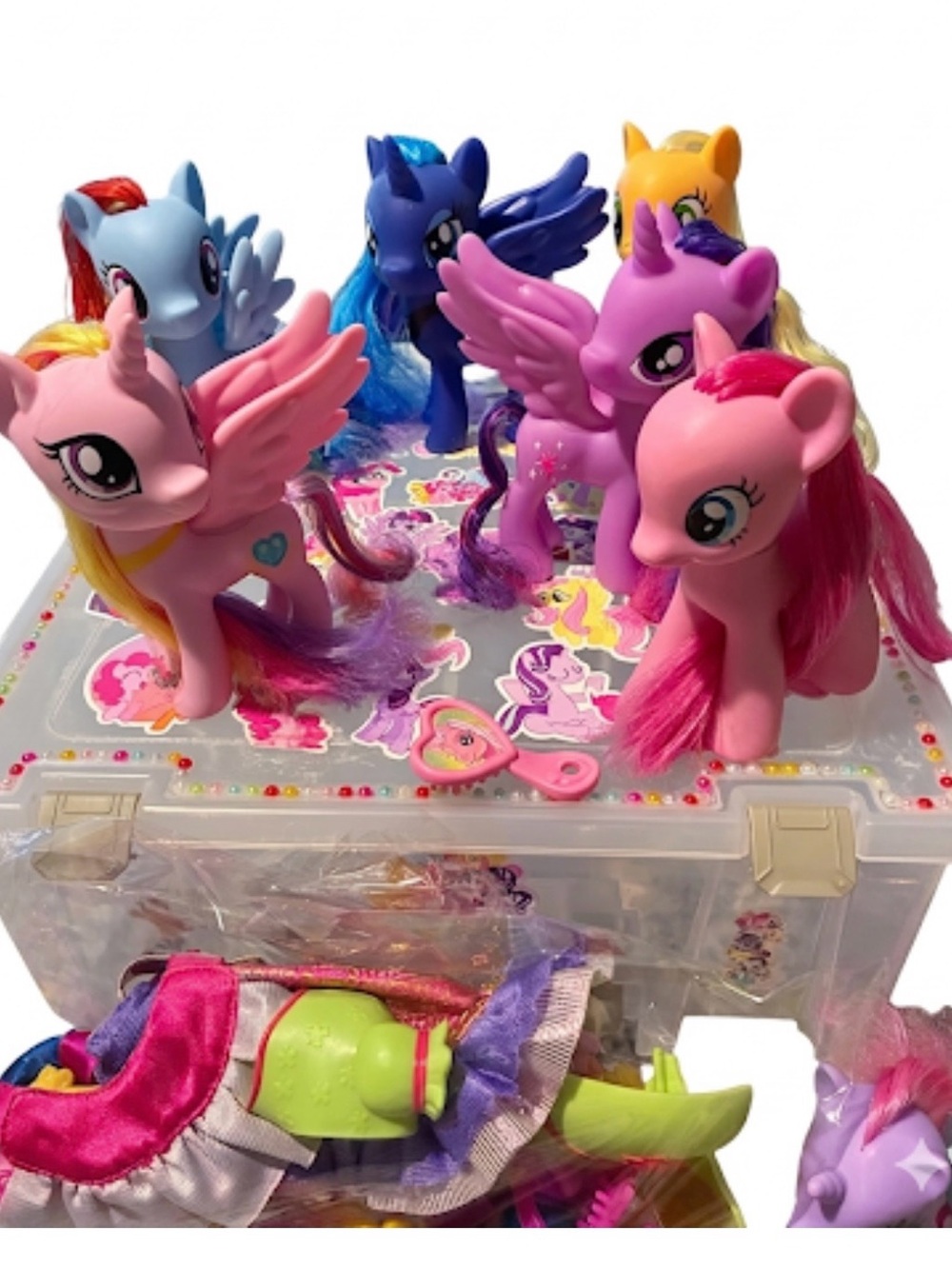 My Little Pony G4 Collection- Includes Case and Accessories And 6 Ponies